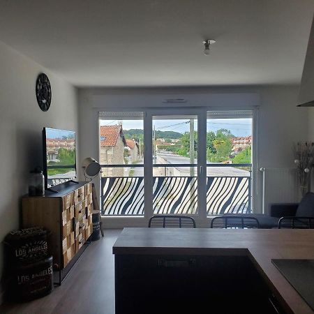 Joli Appartement Proche Du Centre-Reseau Orange Pour Capter Saint-Fargeau-Ponthierry Esterno foto